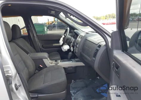 2009 Ford Escape Xlt from USA, damaged, VIN 1FMCU03G49KB54508